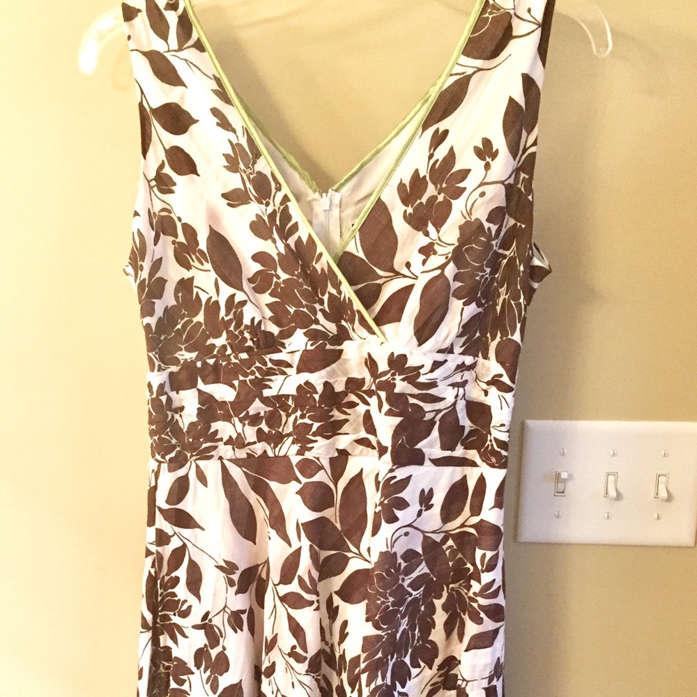 Robbi Bee white and brown flower dress